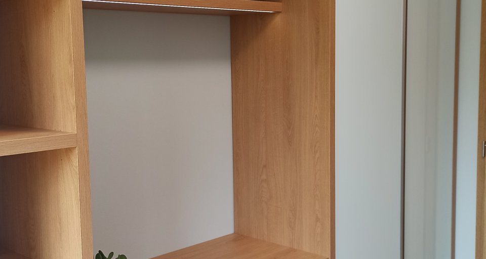 Skříň v pracovně